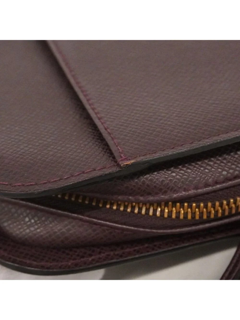 Louis Vuitton Clutch Taiga Baikal Acajou